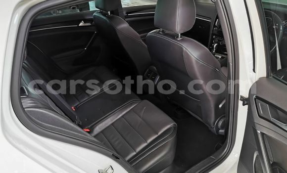 Buy Used Volkswagen Golf GTI White Car in Maputsoe in Leribe Buy Used Volkswagen Golf GTI White Car in Maputsoe in Leribe
