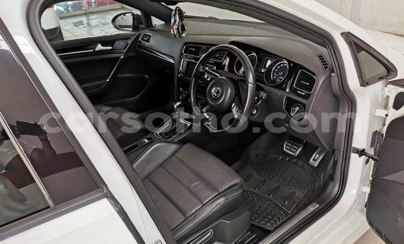 Buy Used Volkswagen Golf GTI White Car in Maputsoe in Leribe Buy Used Volkswagen Golf GTI White Car in Maputsoe in Leribe