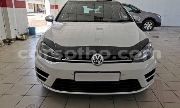 Buy Used Volkswagen Golf GTI White Car in Maputsoe in Leribe Buy Used Volkswagen Golf GTI White Car in Maputsoe in Leribe