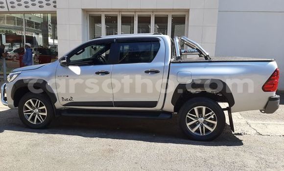Buy Used Toyota Hilux Silver Car in Maseru in Maseru Buy Used Toyota Hilux Silver Car in Maseru in Maseru