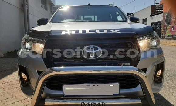 Buy Used Toyota Hilux Silver Car in Maseru in Maseru Buy Used Toyota Hilux Silver Car in Maseru in Maseru