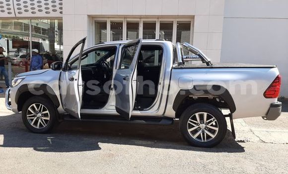 Buy Used Toyota Hilux Silver Car in Maseru in Maseru Buy Used Toyota Hilux Silver Car in Maseru in Maseru