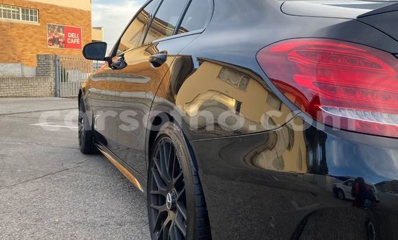 Sayi Na hannu Mercedes-Benz C-klasse Black Mota in Maseru a Maseru Sayi Na hannu Mercedes-Benz C-klasse Black Mota in Maseru a Maseru