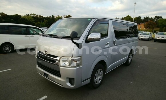 Acheter Occasion Voiture Toyota Hiace Gris à Thaba–Tseka, Mafeteng Acheter Occasion Voiture Toyota Hiace Gris à Thaba–Tseka, Mafeteng