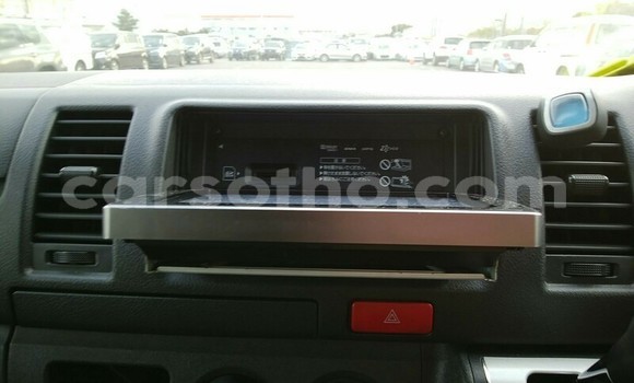 Acheter Occasion Voiture Toyota Hiace Gris à Thaba–Tseka, Mafeteng Acheter Occasion Voiture Toyota Hiace Gris à Thaba–Tseka, Mafeteng