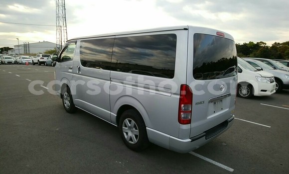 Acheter Occasion Voiture Toyota Hiace Gris à Thaba–Tseka, Mafeteng Acheter Occasion Voiture Toyota Hiace Gris à Thaba–Tseka, Mafeteng