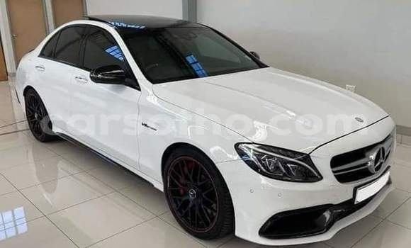 Acheter Occasion Voiture Mercedes-Benz AMG GLE Blanc à Maseru, Maseru Acheter Occasion Voiture Mercedes-Benz AMG GLE Blanc à Maseru, Maseru