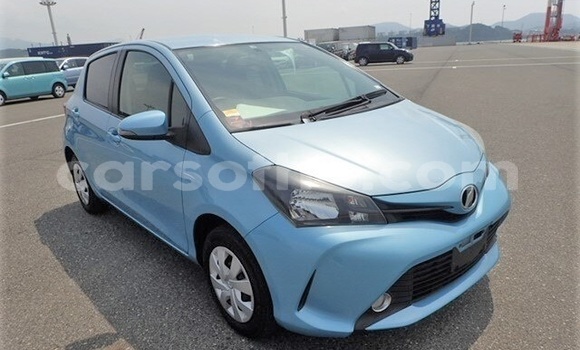 Buy Used Toyota Vitz Blue Car in Maputsoe in Leribe Buy Used Toyota Vitz Blue Car in Maputsoe in Leribe