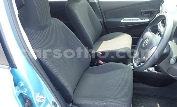 Buy Used Toyota Vitz Blue Car in Maputsoe in Leribe Buy Used Toyota Vitz Blue Car in Maputsoe in Leribe