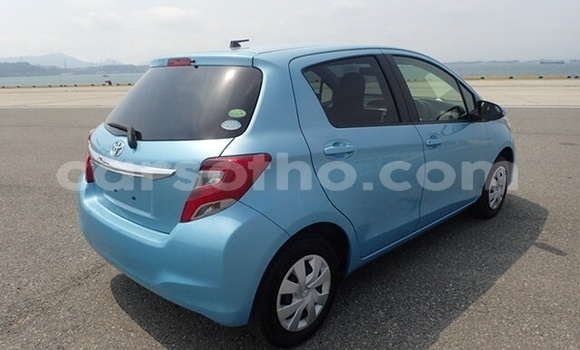 Buy Used Toyota Vitz Blue Car in Maputsoe in Leribe Buy Used Toyota Vitz Blue Car in Maputsoe in Leribe