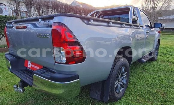 Buy Used Toyota Hilux Silver Car in Maseru in Maseru Buy Used Toyota Hilux Silver Car in Maseru in Maseru