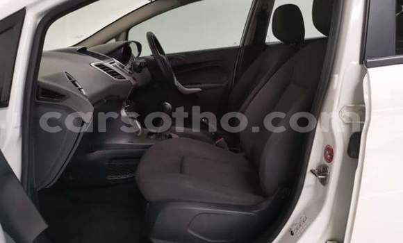 اشتري مستعمل Ford Fiesta White سيارة في Hlotse في Leribe اشتري مستعمل Ford Fiesta White سيارة في Hlotse في Leribe