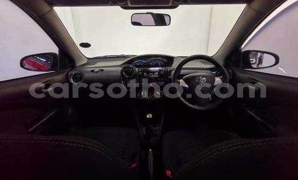 Acheter Occasion Voiture Toyota Etios Rouge à Hlotse, Leribe Acheter Occasion Voiture Toyota Etios Rouge à Hlotse, Leribe