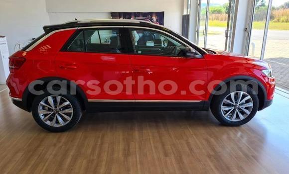 Sayi Na hannu Volkswagen T-Roc Red Mota in Maseru a Maseru Sayi Na hannu Volkswagen T-Roc Red Mota in Maseru a Maseru