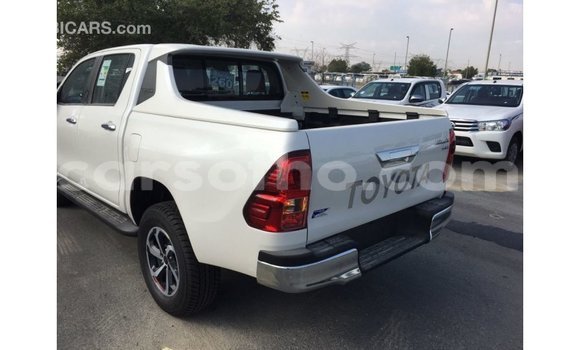 Acheter Import Voiture Toyota Hilux Blanc à Import - Dubai, Maseru Acheter Import Voiture Toyota Hilux Blanc à Import - Dubai, Maseru