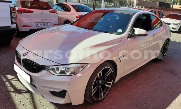 Sayi Na hannu BMW M4 White Mota in Butha–Buthe a Thaba-Tseka Sayi Na hannu BMW M4 White Mota in Butha–Buthe a Thaba-Tseka