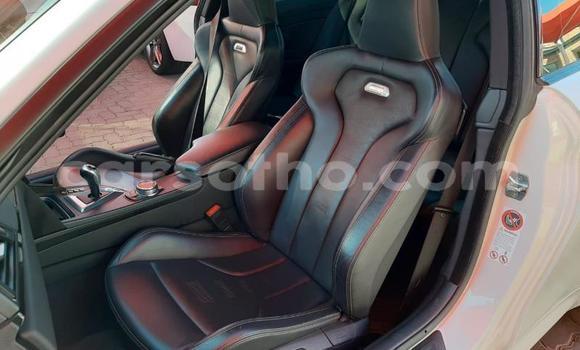 Sayi Na hannu BMW M4 White Mota in Butha–Buthe a Thaba-Tseka Sayi Na hannu BMW M4 White Mota in Butha–Buthe a Thaba-Tseka