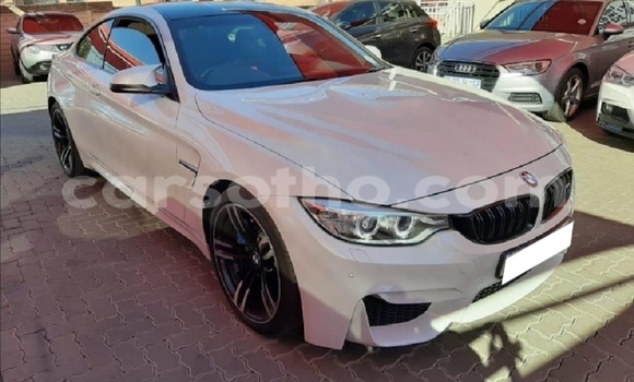 Sayi Na hannu BMW M4 White Mota in Butha–Buthe a Thaba-Tseka Sayi Na hannu BMW M4 White Mota in Butha–Buthe a Thaba-Tseka