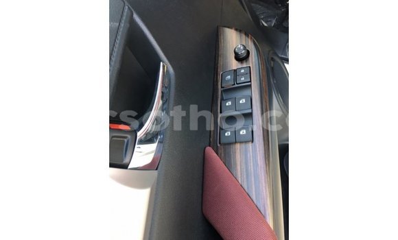 Acheter Import Voiture Toyota Hilux Blanc à Import - Dubai, Maseru Acheter Import Voiture Toyota Hilux Blanc à Import - Dubai, Maseru
