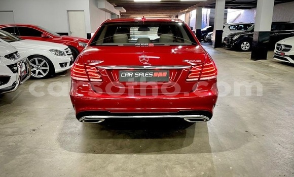 اشتري مستعمل Mercedes-Benz E-Classe Red سيارة في Maseru في Maseru اشتري مستعمل Mercedes-Benz E-Classe Red سيارة في Maseru في Maseru