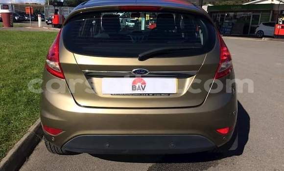 Acheter Occasion Voiture Ford Fiesta Gris à Maseru, Maseru Acheter Occasion Voiture Ford Fiesta Gris à Maseru, Maseru