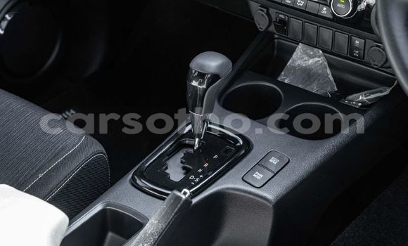 اشتري مستعمل Toyota Hilux Silver سيارة في Butha Buthe في Butha-Buthe اشتري مستعمل Toyota Hilux Silver سيارة في Butha Buthe في Butha-Buthe