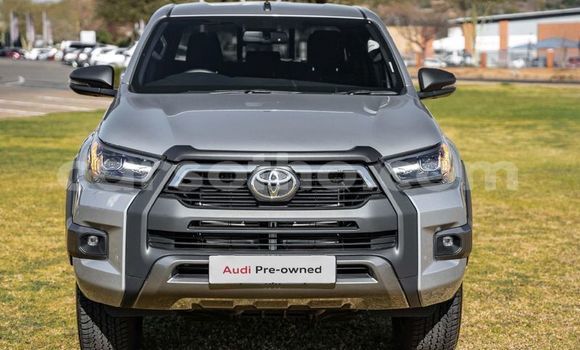 اشتري مستعمل Toyota Hilux Silver سيارة في Butha Buthe في Butha-Buthe اشتري مستعمل Toyota Hilux Silver سيارة في Butha Buthe في Butha-Buthe
