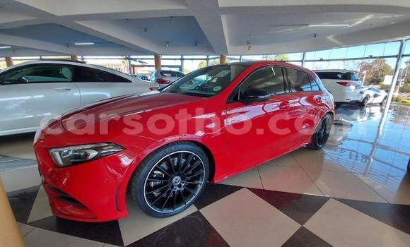 Acheter Occasion Voiture Mercedes-Benz GLA-klasse Rouge à Maseru, Maseru Acheter Occasion Voiture Mercedes-Benz GLA-klasse Rouge à Maseru, Maseru