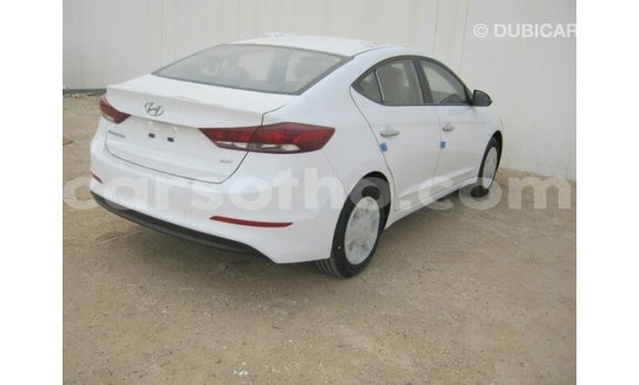 Acheter Import Voiture Hyundai Elantra Blanc à Import - Dubai, Maseru Acheter Import Voiture Hyundai Elantra Blanc à Import - Dubai, Maseru