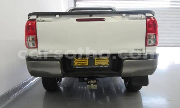 Acheter Occasion Voiture Toyota Hilux Blanc à Maseru, Maseru Acheter Occasion Voiture Toyota Hilux Blanc à Maseru, Maseru