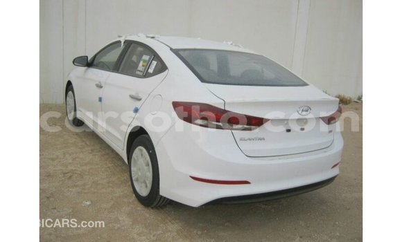 Acheter Import Voiture Hyundai Elantra Blanc à Import - Dubai, Maseru Acheter Import Voiture Hyundai Elantra Blanc à Import - Dubai, Maseru