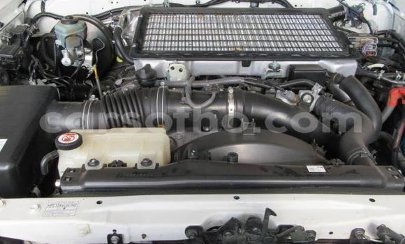Sayi Na hannu Toyota Land Cruiser White Mota in Maseru a Maseru Sayi Na hannu Toyota Land Cruiser White Mota in Maseru a Maseru