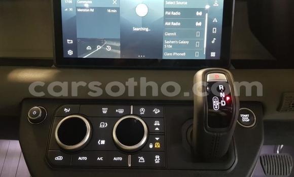 Acheter Occasion Voiture Land Rover Defender Beige à Maputsoe, Leribe Acheter Occasion Voiture Land Rover Defender Beige à Maputsoe, Leribe