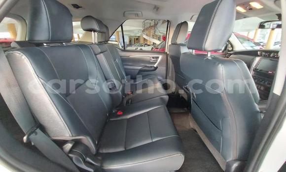 Acheter Occasion Voiture Toyota Fortuner Blanc à Maseru, Maseru Acheter Occasion Voiture Toyota Fortuner Blanc à Maseru, Maseru