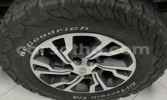 Sayi Na hannu Toyota Hilux White Mota in Butha–Buthe a Thaba-Tseka Sayi Na hannu Toyota Hilux White Mota in Butha–Buthe a Thaba-Tseka