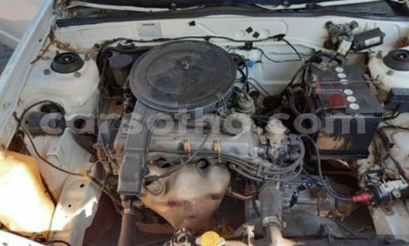 Sayi Na hannu Mazda 323 White Mota in Butha–Buthe a Thaba-Tseka Sayi Na hannu Mazda 323 White Mota in Butha–Buthe a Thaba-Tseka