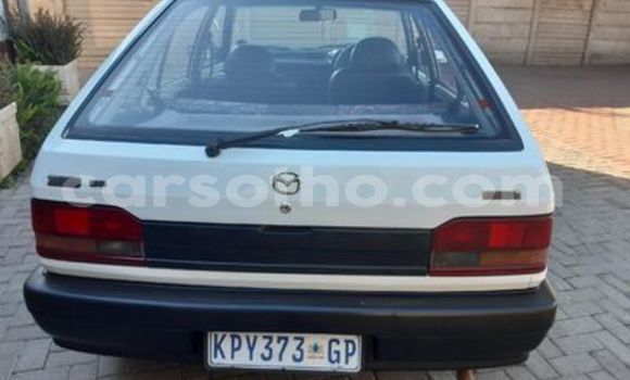 Sayi Na hannu Mazda 323 White Mota in Butha–Buthe a Thaba-Tseka Sayi Na hannu Mazda 323 White Mota in Butha–Buthe a Thaba-Tseka