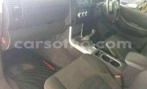 Sayi Na hannu Nissan Navara White Mota in Maseru a Maseru Sayi Na hannu Nissan Navara White Mota in Maseru a Maseru