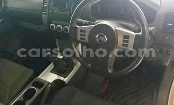 Sayi Na hannu Nissan Navara White Mota in Maseru a Maseru Sayi Na hannu Nissan Navara White Mota in Maseru a Maseru