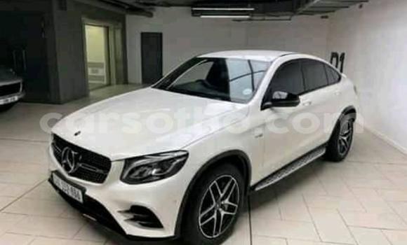 Acheter Occasion Voiture Mercedes-Benz AMG GLC Blanc à Maseru, Maseru Acheter Occasion Voiture Mercedes-Benz AMG GLC Blanc à Maseru, Maseru
