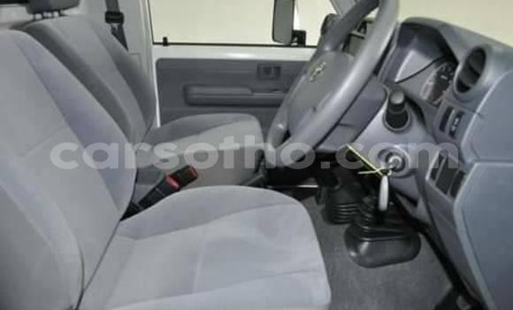 Acheter Occasion Voiture Toyota Land Cruiser Blanc à Maseru, Maseru Acheter Occasion Voiture Toyota Land Cruiser Blanc à Maseru, Maseru