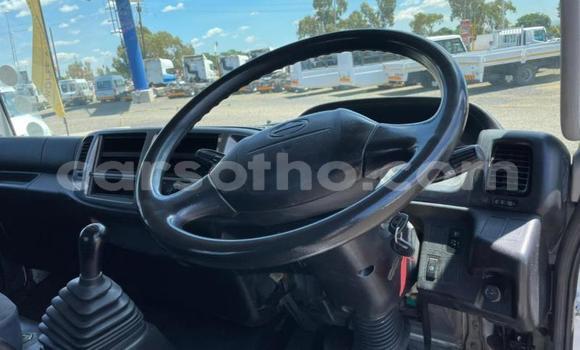 Sayi Na hannu Scania R420 White Babbar mota in Maseru a Maseru Sayi Na hannu Scania R420 White Babbar mota in Maseru a Maseru