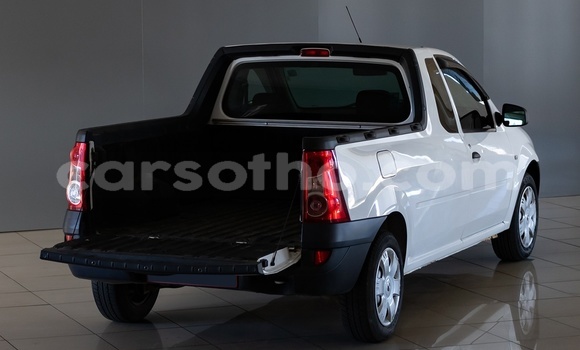 Acheter Occasion Voiture Nissan NP 300 Blanc à Maseru, Maseru Acheter Occasion Voiture Nissan NP 300 Blanc à Maseru, Maseru
