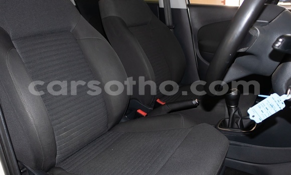 Sayi Na hannu Volkswagen Polo White Mota in Maseru a Maseru Sayi Na hannu Volkswagen Polo White Mota in Maseru a Maseru