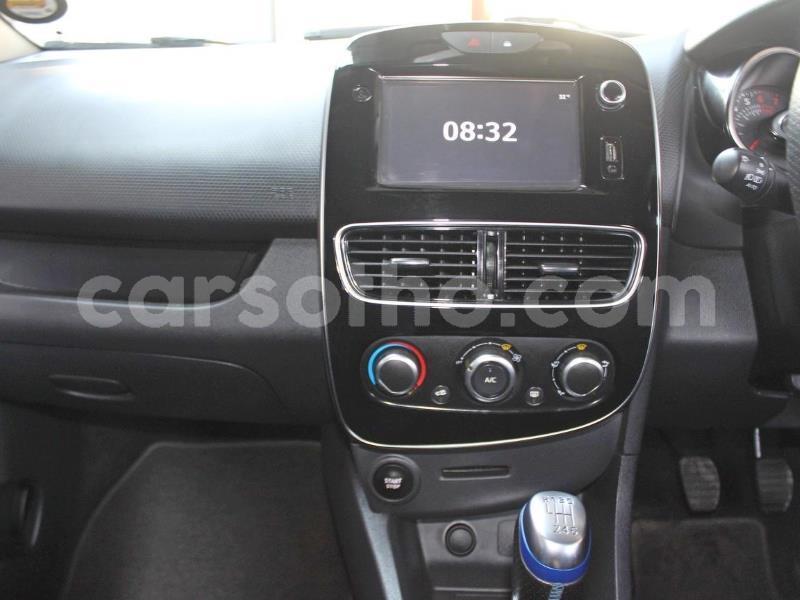 Big with watermark renault clio thaba tseka butha buthe 22561