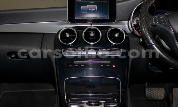 Acheter Occasion Voiture Mercedes-Benz C180 coupe Blanc à Maseru, Maseru Acheter Occasion Voiture Mercedes-Benz C180 coupe Blanc à Maseru, Maseru