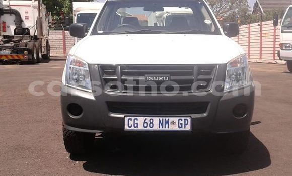 Buy Used Isuzu KB White Car in Maseru in Maseru Buy Used Isuzu KB White Car in Maseru in Maseru