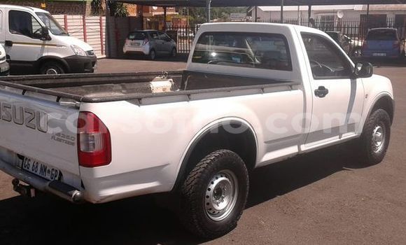 Buy Used Isuzu KB White Car in Maseru in Maseru Buy Used Isuzu KB White Car in Maseru in Maseru