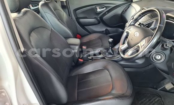 اشتري مستعمل Hyundai ix35 Silver سيارة في Maseru في Maseru اشتري مستعمل Hyundai ix35 Silver سيارة في Maseru في Maseru