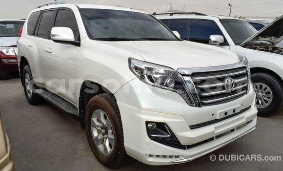 Acheter Import Voiture Toyota Prado Blanc à Import - Dubai, Maseru Acheter Import Voiture Toyota Prado Blanc à Import - Dubai, Maseru